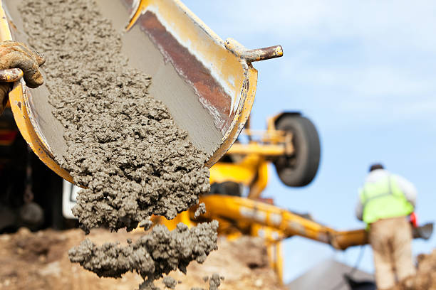 Best Custom Concrete Contractor  in Santa Clarita, CA